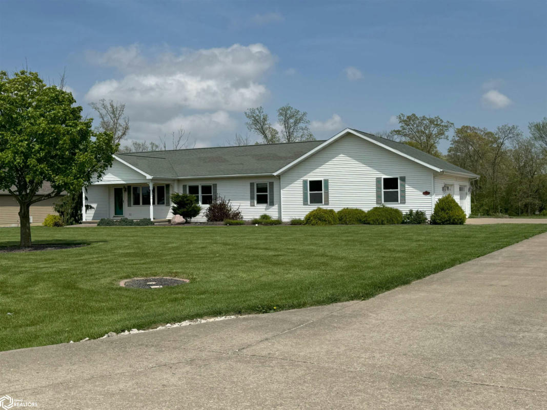 3293 COUNTRY CLUB LN, FORT MADISON, IA 52627, photo 1 of 39