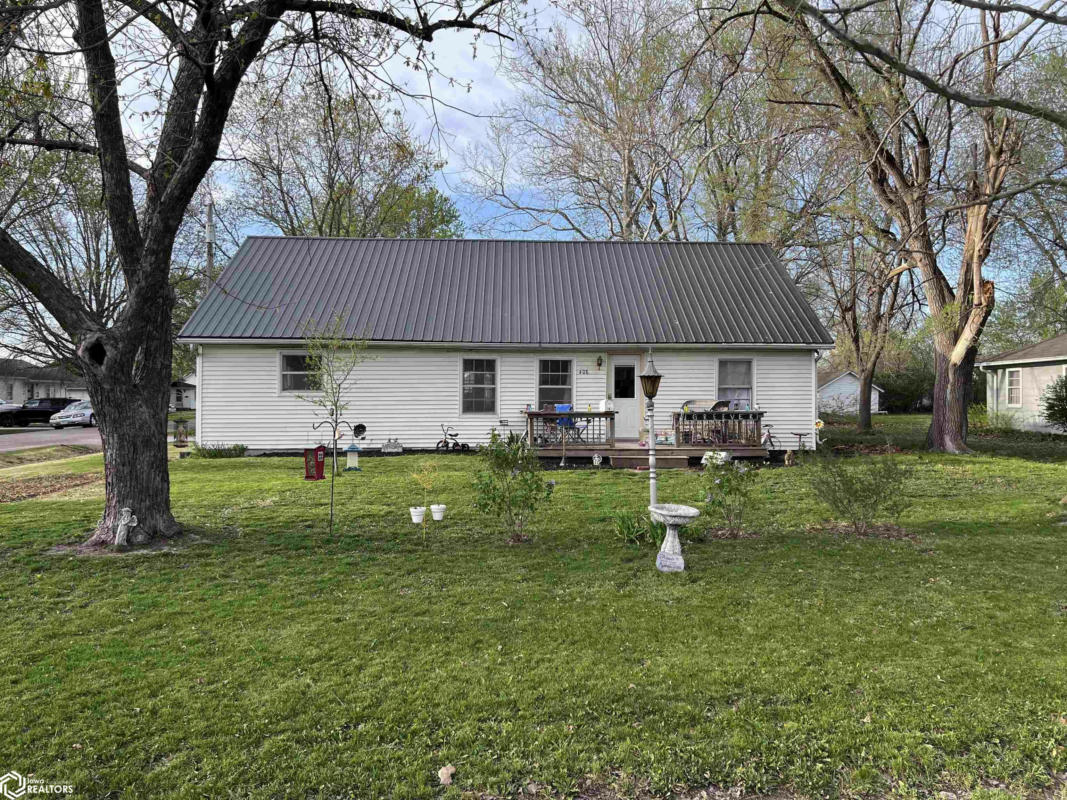 408 SWANSEE AVE, BLOOMFIELD, IA 52537, photo 1 of 24