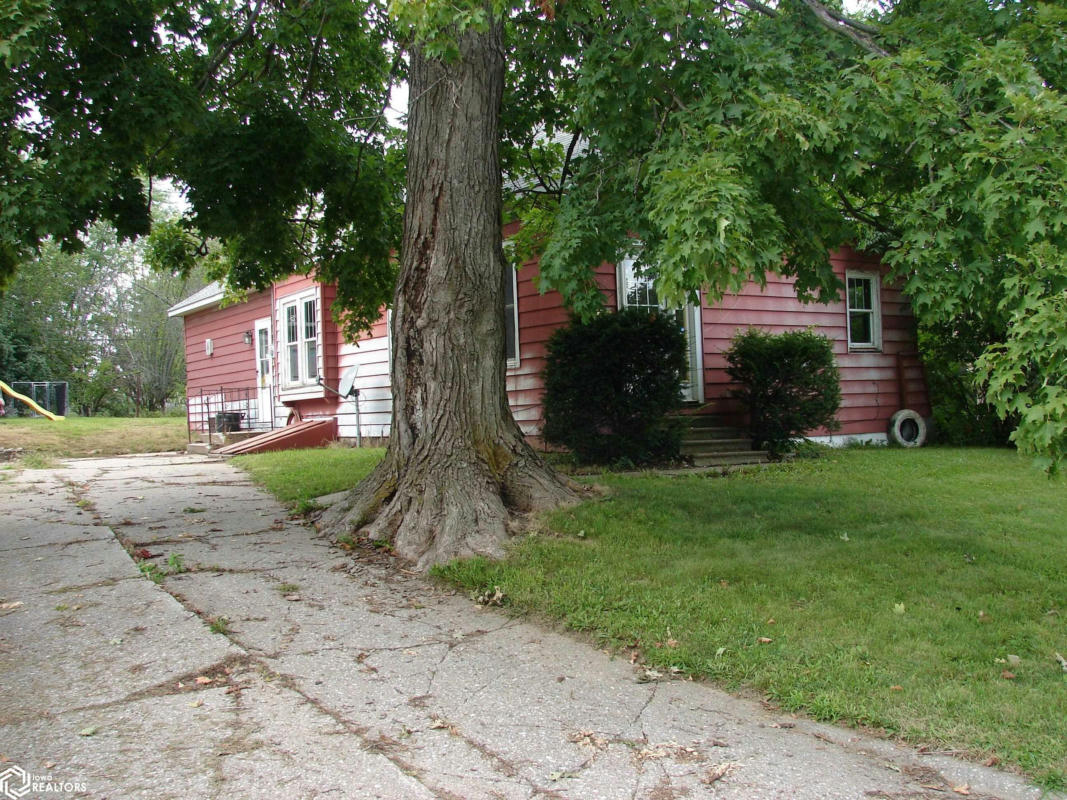 615 S LOCUST ST, MOUNT PLEASANT, IA 52641, photo 1 of 19