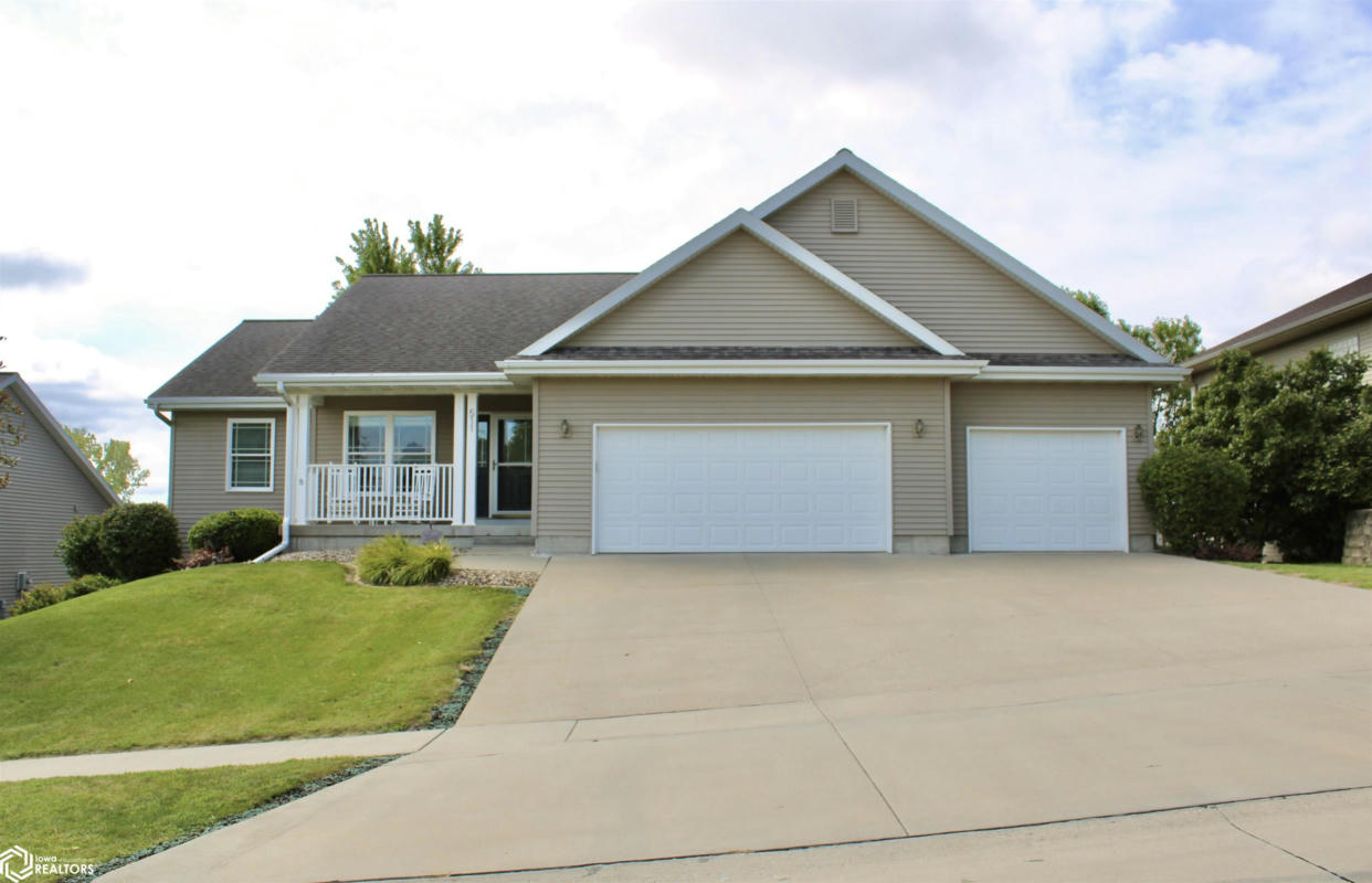 511 CRAIG CIR, MARSHALLTOWN, IA 50158, photo 1 of 29